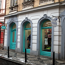 Repase oken a nátěr fasády - Praha 1, Ostrovní 25 Repase oken a nátěr fasády - Praha 1, Ostrovní 25